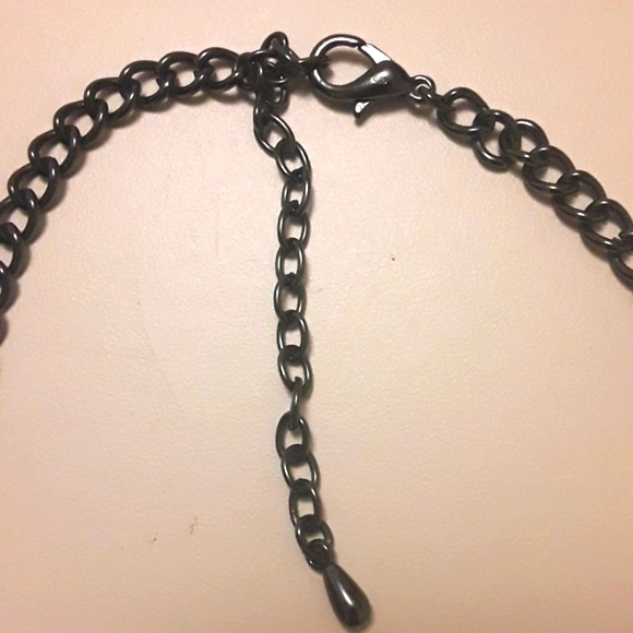 BLACK CRYSTAL TEARDROPS NECKLACE - Picture 5 of 8